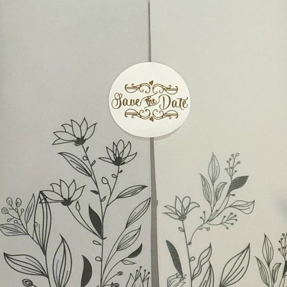 Sticker tr&ograve;n d&aacute;p nắp